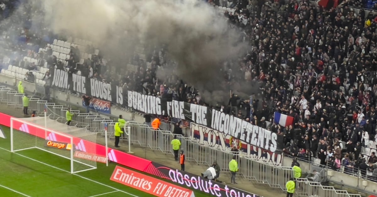 Ol Des D Bordements Pour La Premi Re De Textor Au Groupama Stadium