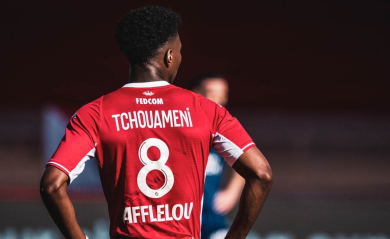 Illustration : "Bordeaux : le transfert de Tchouameni pourrait rapporter gros au club ! "