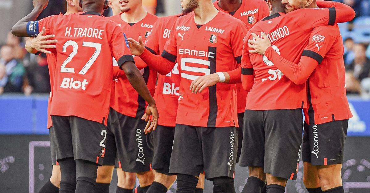 Mercato Rennes Des Enchères à La Hausse Pour Ce Rouge Et Noir 