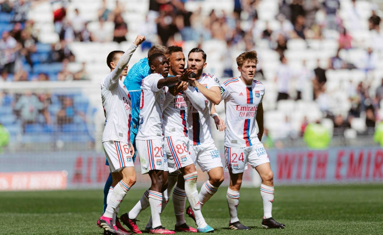 Illustration : "OL : Laurent Blanc face à plusieurs problèmes contre Toulouse "