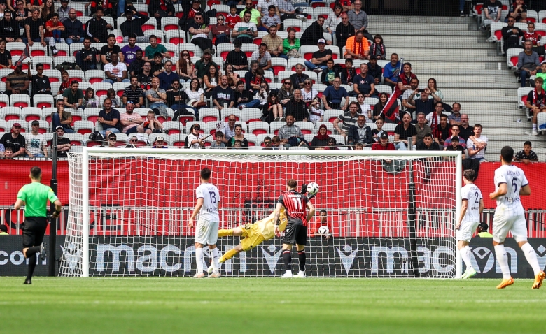Illustration : "OGC Nice - TFC : Un club prolonge deux séries encourageantes pour la suite"