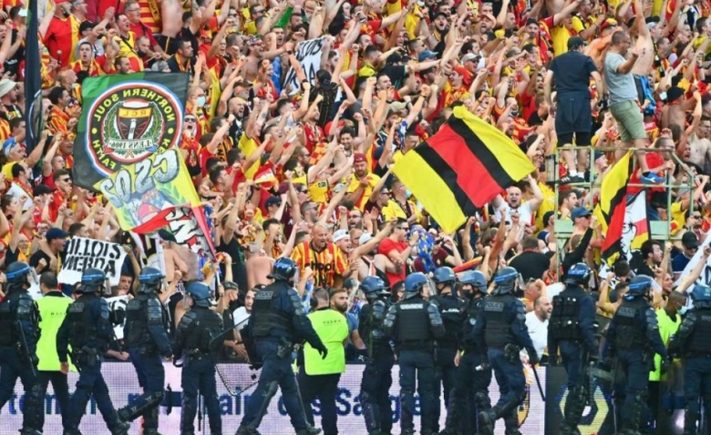 Illustration : "RC Lens : Le club fait encore figure de référence dans la presse "