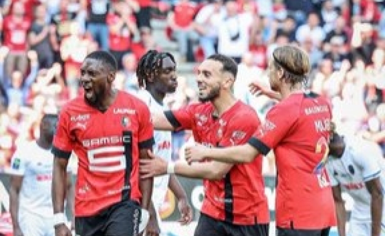 Illustration : "Mercato Rennes : Une décision forte pour la saison prochaine"