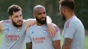 Illustration : Mercato OL : Une signature mise en péril par la concurrence