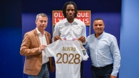 Illustration : "Mercato OL : Une signature alléchante pour l'avenir"