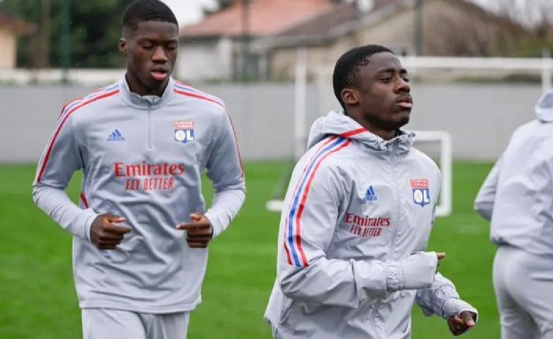 Illustration : "OL : Un changement significatif dans le onze cette saison ?"