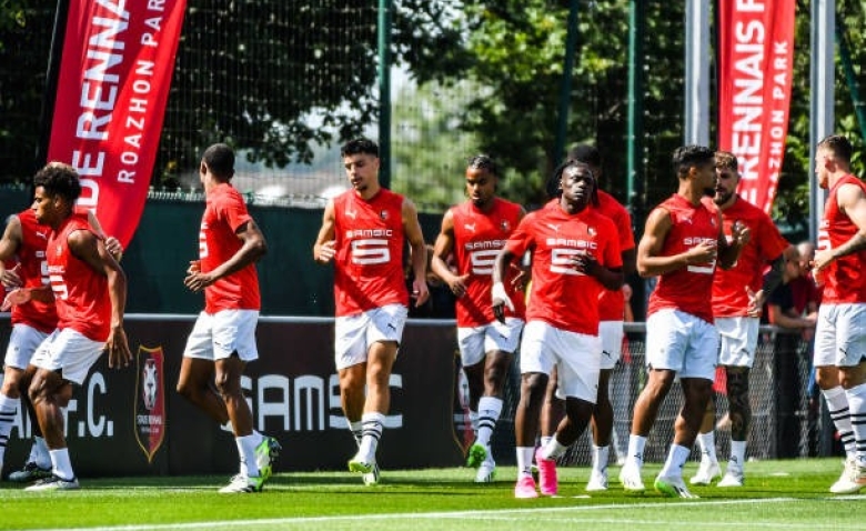 Illustration : "Mercato Rennes : Un bénéfice majeur visé pour la vente d'un Rouge et Noir "
