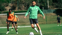 Illustration : "Mercato ASSE : Les Verts bouclent deux transferts favorables pour l'avenir"