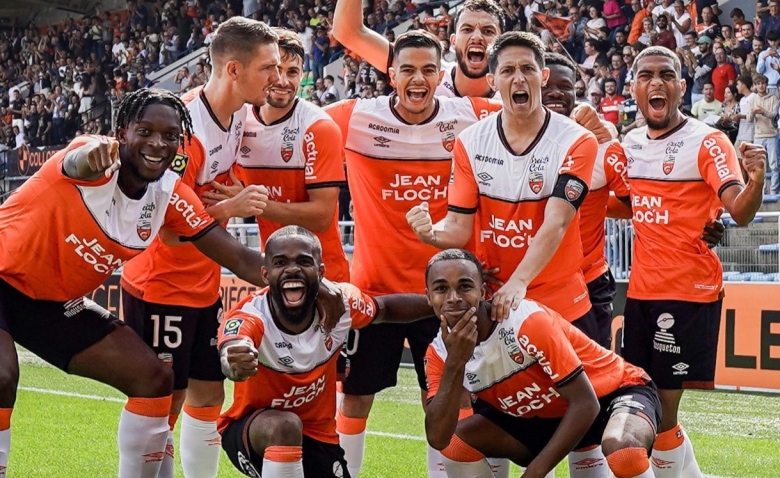 Illustration : "FC Lorient : Une indication claire pour les prochaines compositions de Régis Le Bris !"
