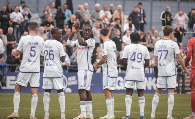 Illustration : "RC Strasbourg : Un joueur surprise vers une belle opportunité ?"