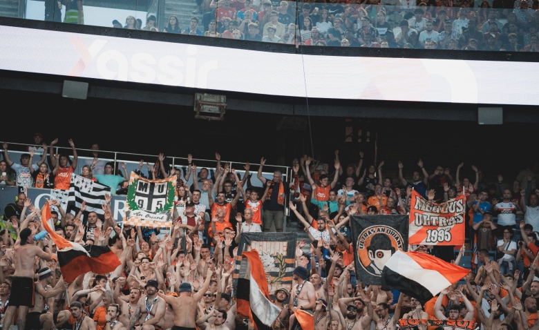 Illustration : "FC Lorient : Une décision surprenante évoquée avant le match contre Lens !"