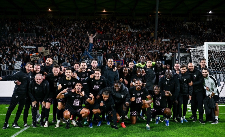 Illustration : "Angers SCO : Deux belles récompenses au sein de l'effectif avant même la reprise ?"