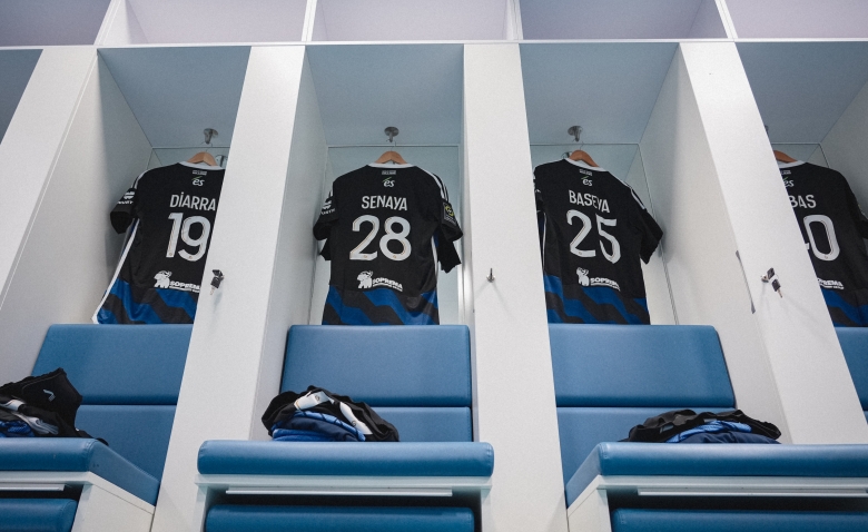 Illustration : "RC Strasbourg : Un très gros coup dur au sein de l'effectif de Vieira !"