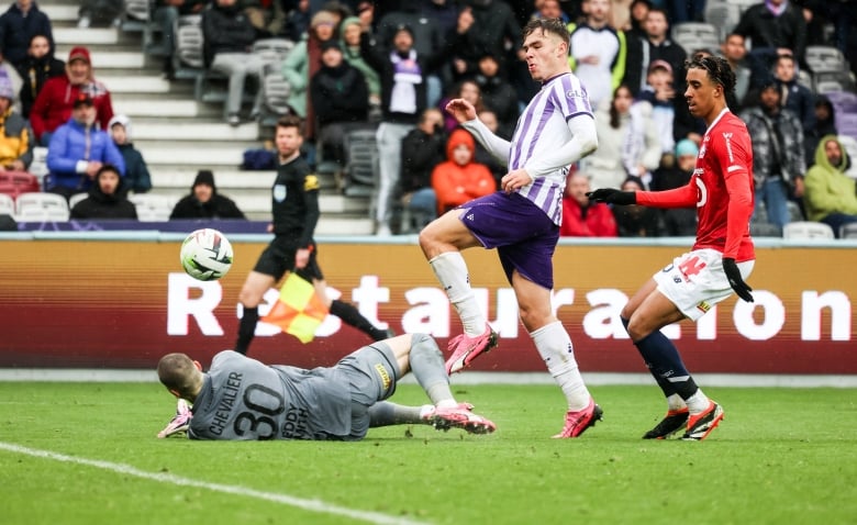 Toulouse FC : Les Choix Décisifs De Carles Martinez Novell Contre Le LOSC