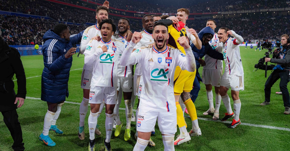 Maxence Caqueret, nouveau capitaine de l'OL : une première réussie lors du quart de finale de la Coupe de France thumbnail