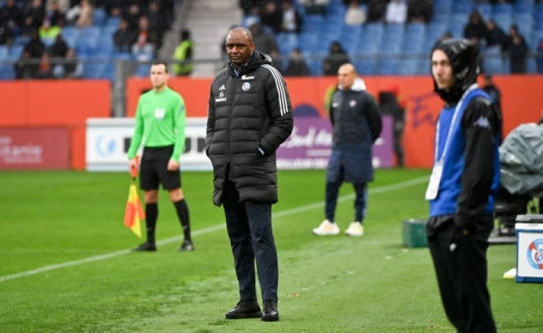 Illustration : "RC Strasbourg : Un choix osé de Vieira provoque une nouvelle réaction "