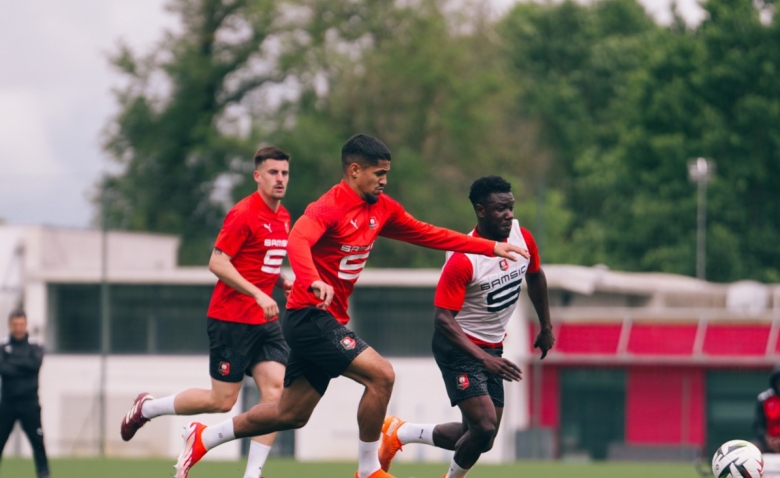 Illustration : "Mercato Rennes : un joueur bien connu convoité en Europe !"
