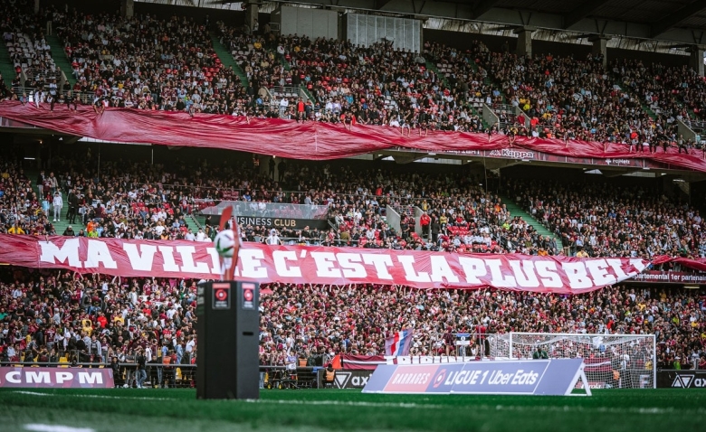 Illustration : "FC Metz : Un détail en passe de coûter cher en plus de la défaite face à Saint-Étienne ?"