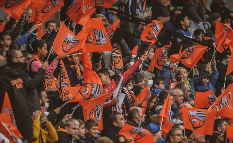 Illustration : "Mercato Lorient : Signature imminente pour lancer l'été !"