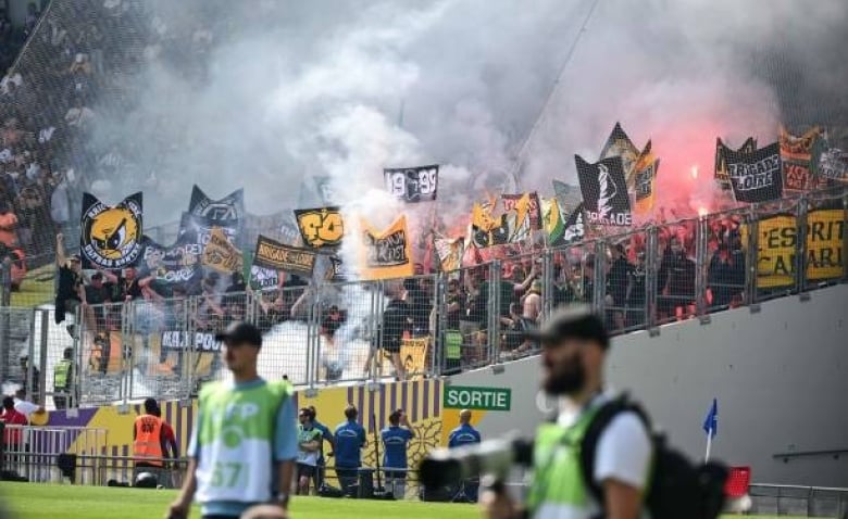 Illustration : "FC Nantes : Une décision amère prise par les supporters avant Saint-Etienne"