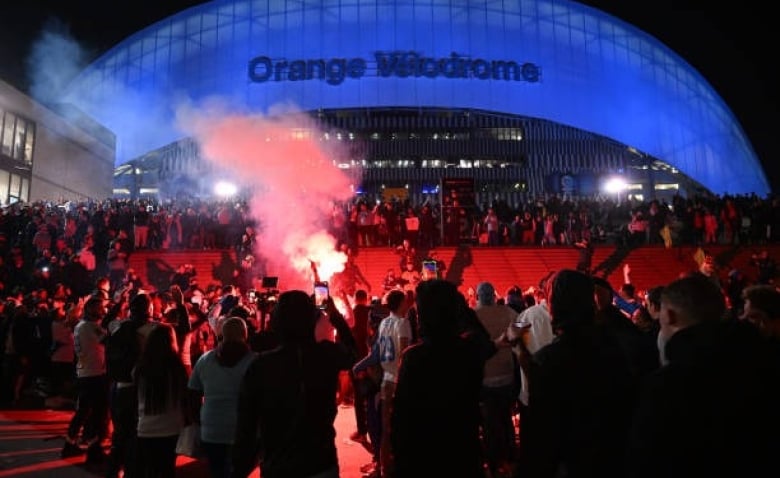 Illustration : "OM : Le club monte au créneau pour défendre ses supporters !"