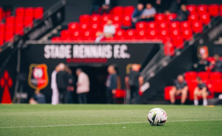 Illustration : "Mercato Rennes : Une nouvelle cible inattendue ne fait pas l'unanimité auprès des supporters"