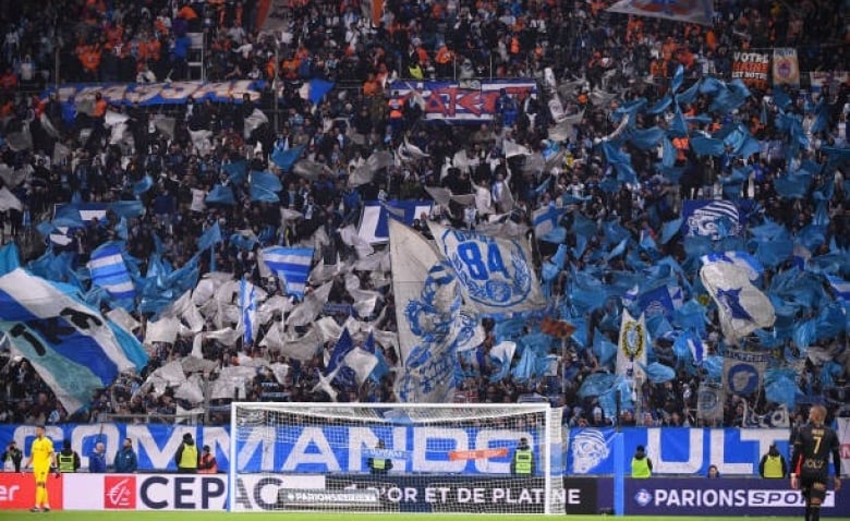 Illustration : "OM : Une sanction tombe contre les supporters face à Lens "