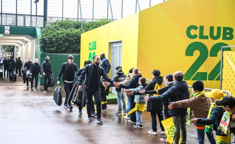 Illustration : "FC Nantes : Une performance historique pour les Canaris dans l'opération maintien !"