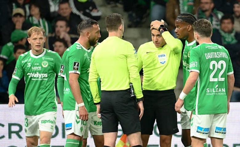 Illustration : "ASSE : Une grande sanction infligée au fauteur de troubles du derby "