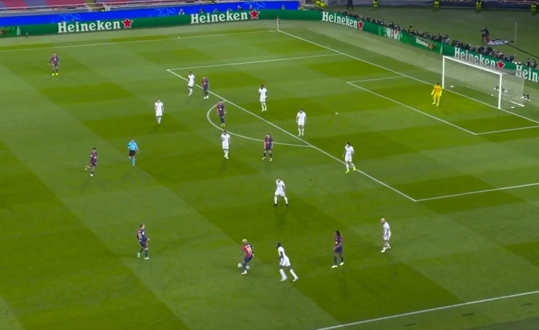 Illustration : "FC Barcelone - Inter Milan : le résumé et les buts en vidéo - LDC 2024-25 (Demi-finales, Aller)"