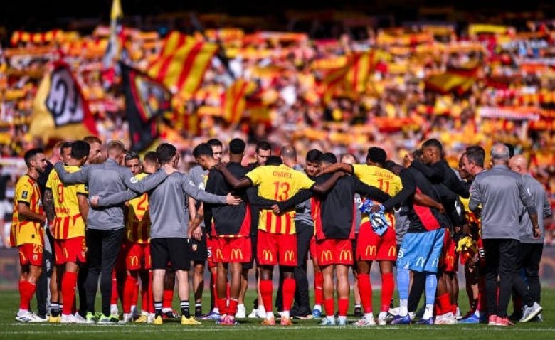 Illustration : "Mercato Lens : Un embléme du club vers un départ inévitable en post-saison ? "