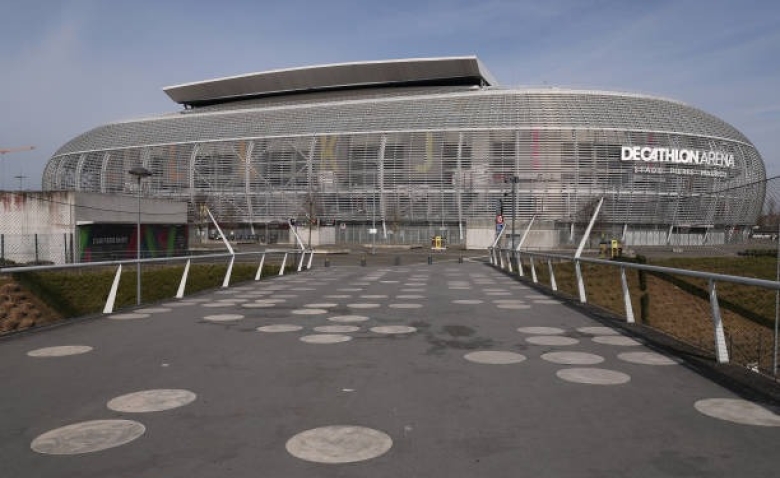 Illustration : "Mercato LOSC : Un départ majeur tout juste officialisé fait grandement débat"