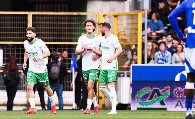 Illustration : "Mercato ASSE : Une opération historique préparée avec un club ambitieux de L1 !"