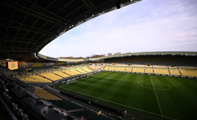 Illustration : "FC Nantes : Une grande absence et un retour à point nommé pour Kombouaré face au MHSC !"