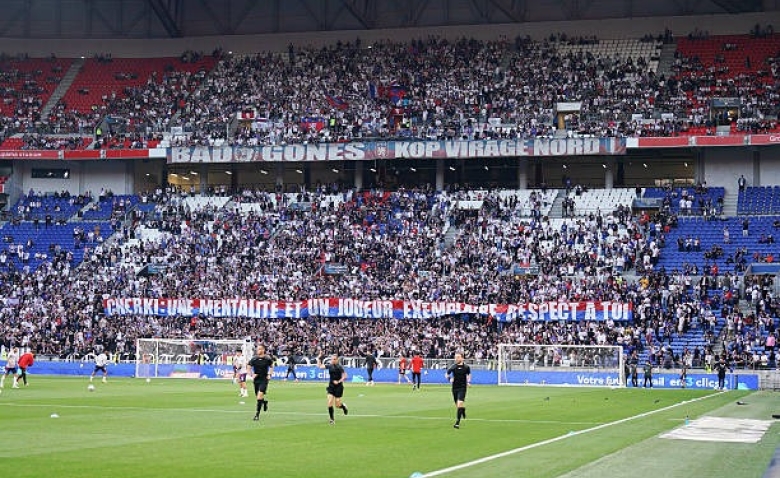 Illustration : "Mercato OL : Textor exige une somme astronomique pour laisser filer un génie lyonnais !"