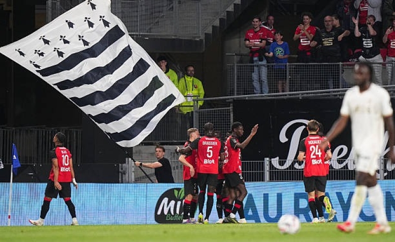 Illustration : "Mercato Rennes : Des discussions entamées pour la signature d'une révélation de la fin de saison !"