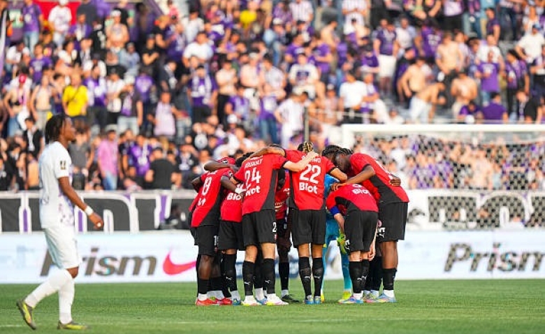 Illustration : "Mercato Rennes : L'OM revient à la charge pour un taulier des Rouge et Noir !"