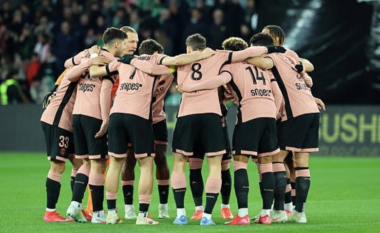 Illustration : "Mercato PSG : Un géant espagnol prêt à casser sa tirelire pour signer un incontournable d'Enrique !"