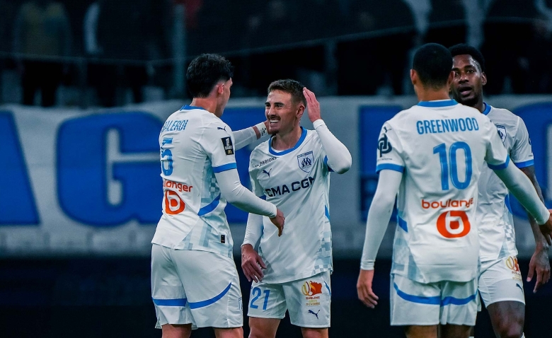 Illustration : "Mercato OM : Un latéral européen ciblé par l’OM pour renforcer son couloir"