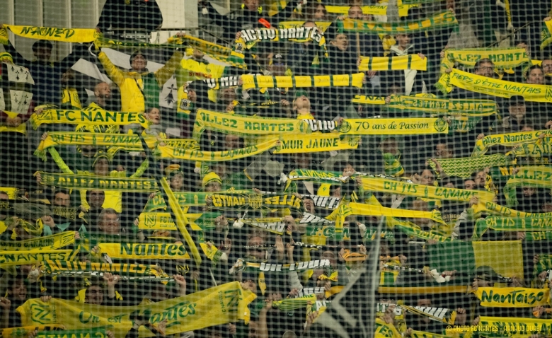 Illustration : "Mercato FC Nantes : Un ailier proche d’un départ… vers un rival de Ligue 1 ?"