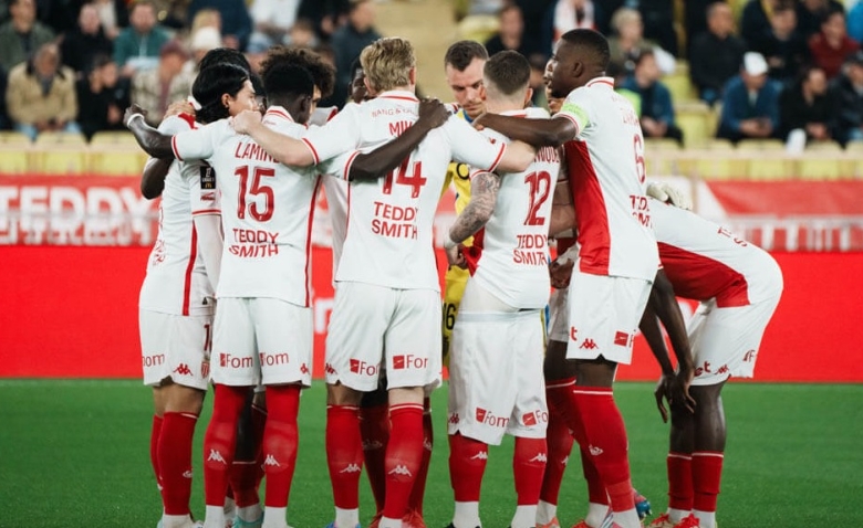 Illustration : "Mercato Monaco : un défenseur en manque de temps de jeu envisage un départ"