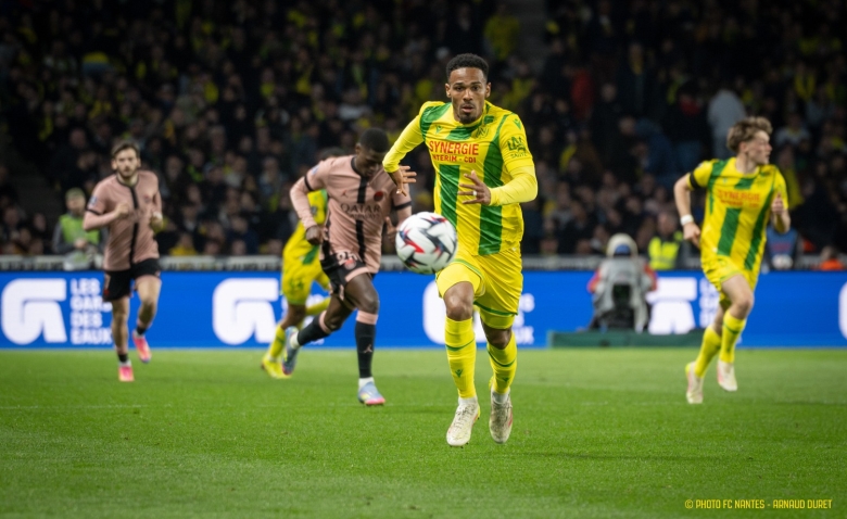 Illustration : "Mercato FC Nantes : un nouveau coach actif en coulisses, le projet s’accélère"