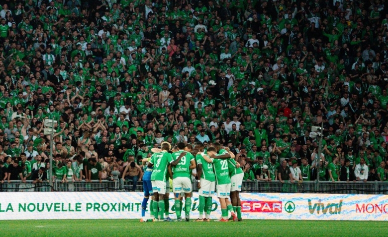 Illustration : "Mercato ASSE : Plusieurs offres inespérées pour un Vert poussé vers la sortie !"