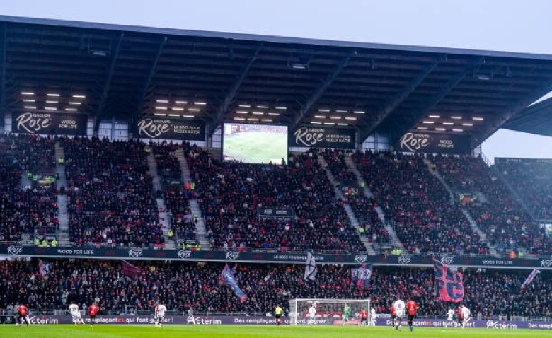 Illustration : "Mercato Rennes : Un immense flop de l'été 2024 rebondit déjà chez un grand d'Italie !"