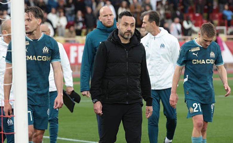 Illustration : "Mercato OM : Un dossier bouillant de Premier League se complique avant la reprise"