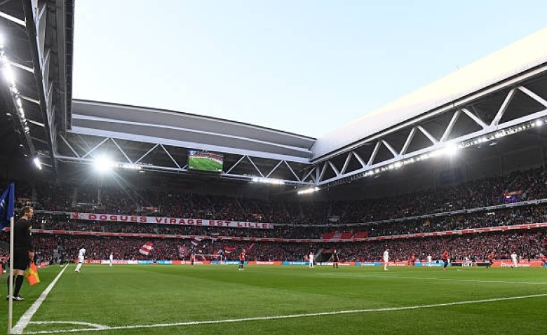 Illustration : "Mercato LOSC : Une pépite lilloise au cœur d'un transfert décevant cet été ?"