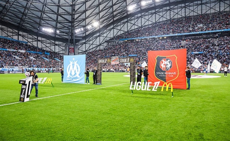 Illustration : "Mercato OM : Plusieurs offres imminentes pour un Olympien poussé vers la sortie"