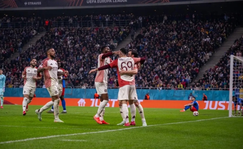 Illustration : "Mercato OL : Une prolongation en négociation relance le suspense"