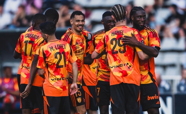 Illustration : "Mercato Paris FC : Une enveloppe XXL pour frapper fort cet été"