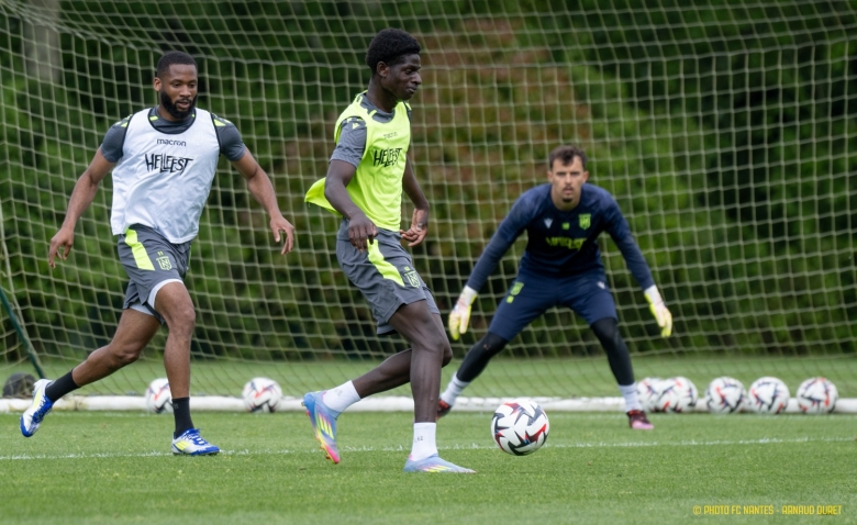 Illustration : "Mercato Nantes : Un transfert historique du FCN sur le point de signer une vente record cet été ?"